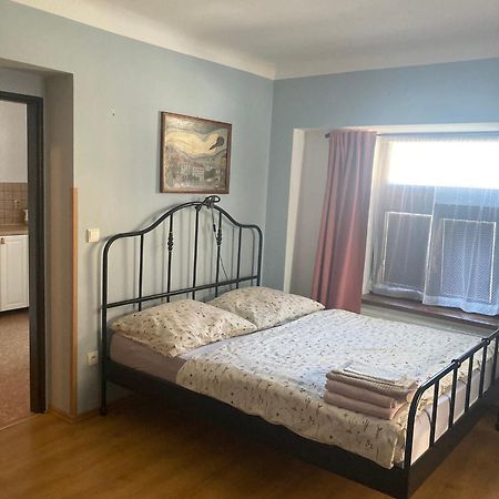 Apartman Centrum Їчін Екстер'єр фото